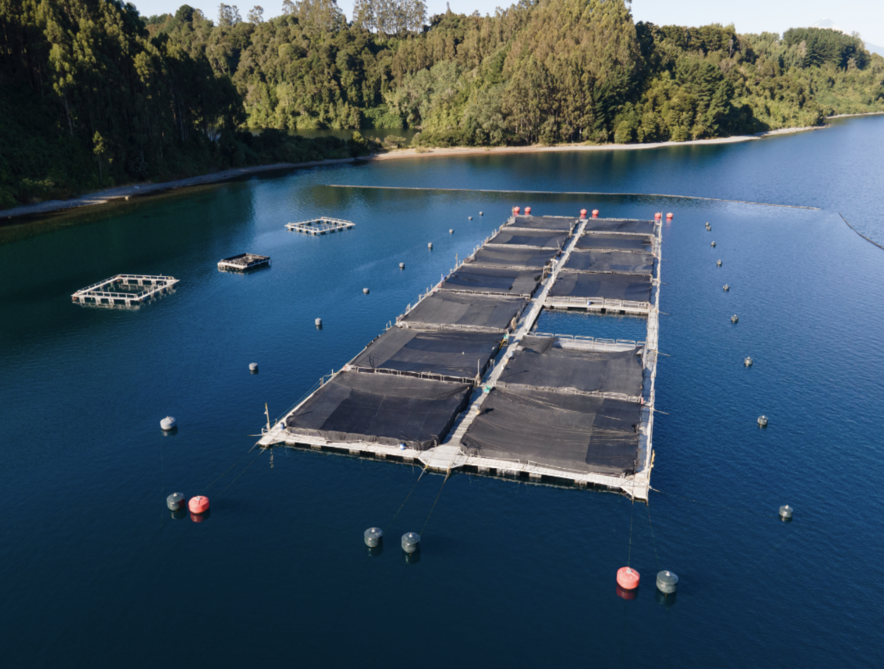 Vista de centro de cultivo acuícola